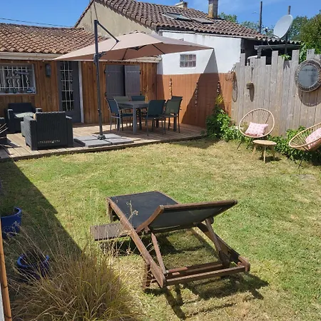 Casa vacanze Maison De Bourg à 5 Minutes De Soulac Sur Talais